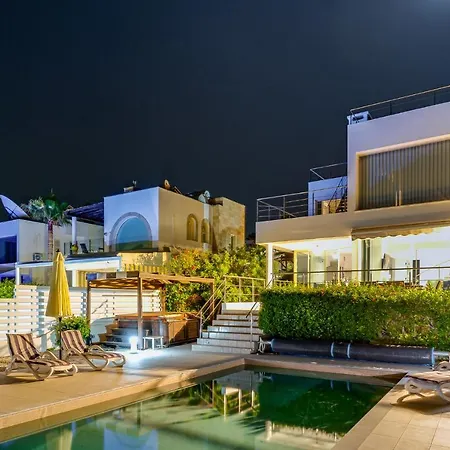 Villa Front Aqua Blu By Ezoria